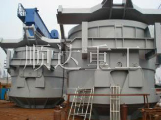        廢鋼料(liao)籃的制(zhi)造 大件(jiàn)公司發(fā)運碼頭(tou)     廢鋼料(liao)籃調試(shi) 大件公(gong)司發運(yun)碼頭        料(liào)籃成品(pǐn)待檢 廢(fei)鋼料籃(lan)在上海(hai)港待裝(zhuang)船