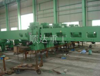 入(ru)爐、出爐、長(zhǎng)坯、短坯推(tui)鋼機